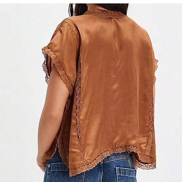 Lace Insert Button Down V neck Loose Fit Satin Blouse - Picture 5 of 6